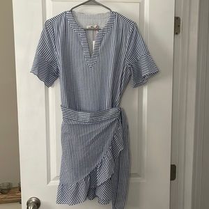 BRAND NEW VINEYARD VINES SEERSUCKER WRAP DRESS